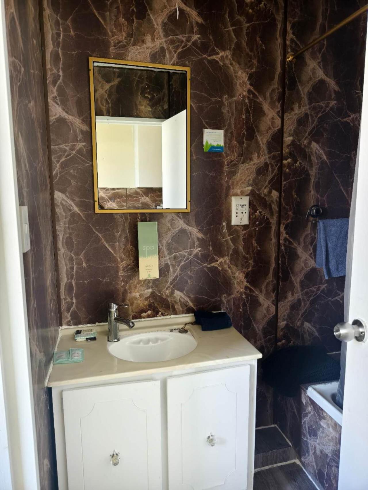 Ferry Motel Christchurch Luaran gambar